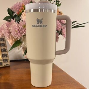 Stanley Beige Travel Mug with Handle